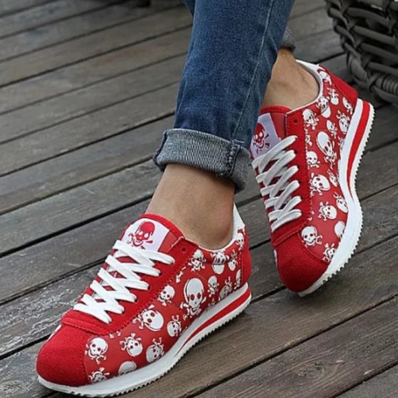 Just Love Skulls & Bones Sneakers Shoes - Red Skull Pattern Women's Sneakers